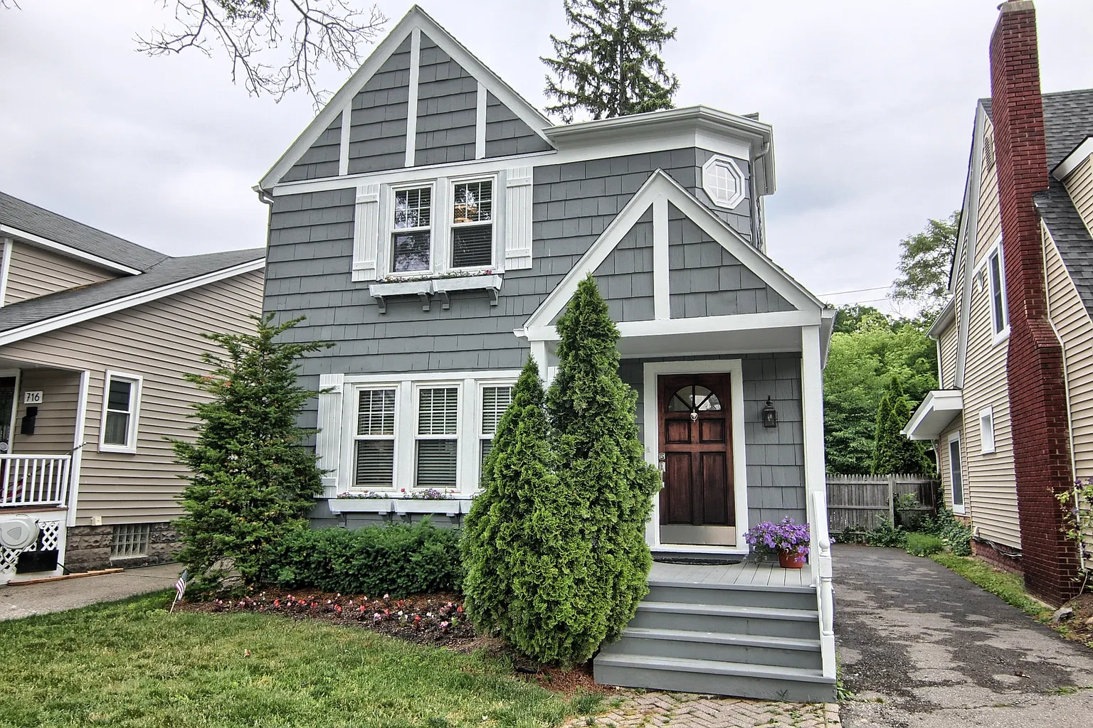 708 W Lincoln St photo 1