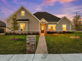 929 Northern Dancer Dr, Hewitt, TX 76643
