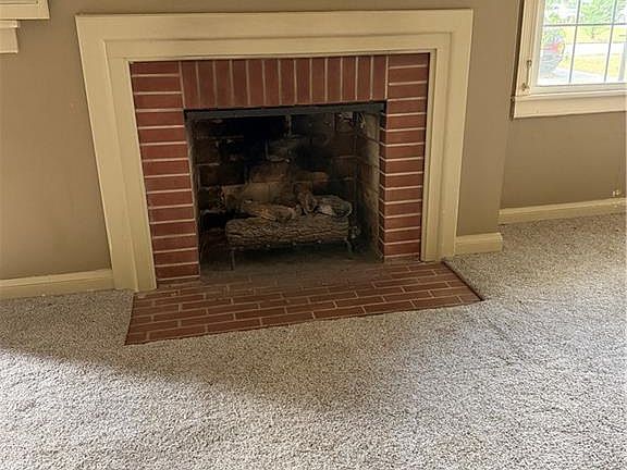 3rd image of 320 Maple St