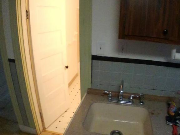 Kitchen with Corion counter top