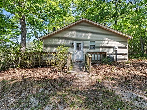 3rd image of 342 N Lake Dr