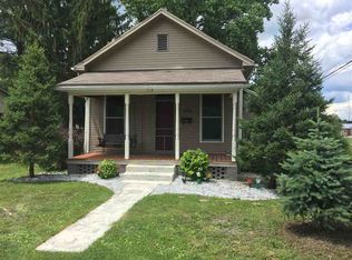 214 W Jefferson St, Winamac, IN 46996