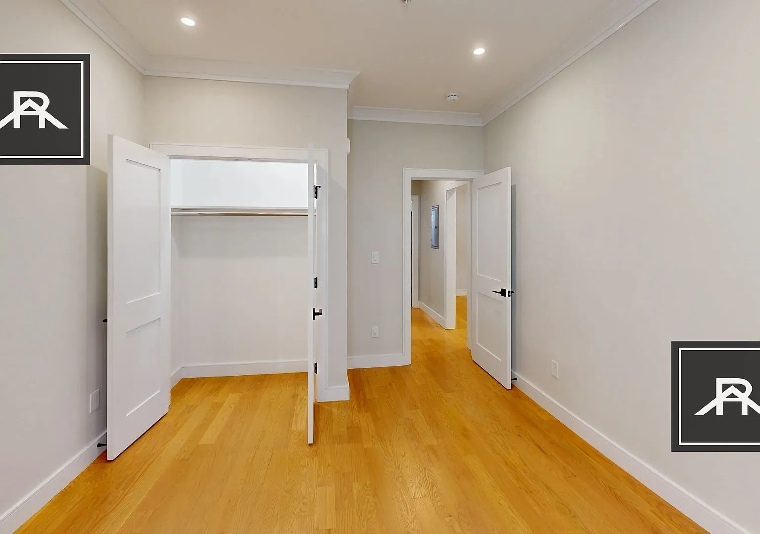 3 bed, 1.0 bath, 1000 sqft, $4,995 — Photo 4
