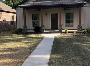 1833 Simms St, Conway, AR 72034