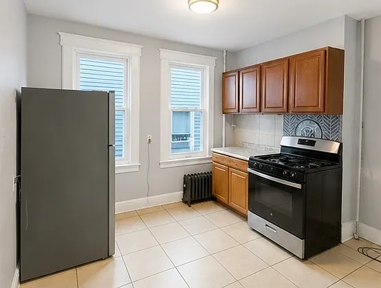 1086 Anna St #1R — Photo 5