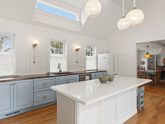 2nd image of 29 Field St