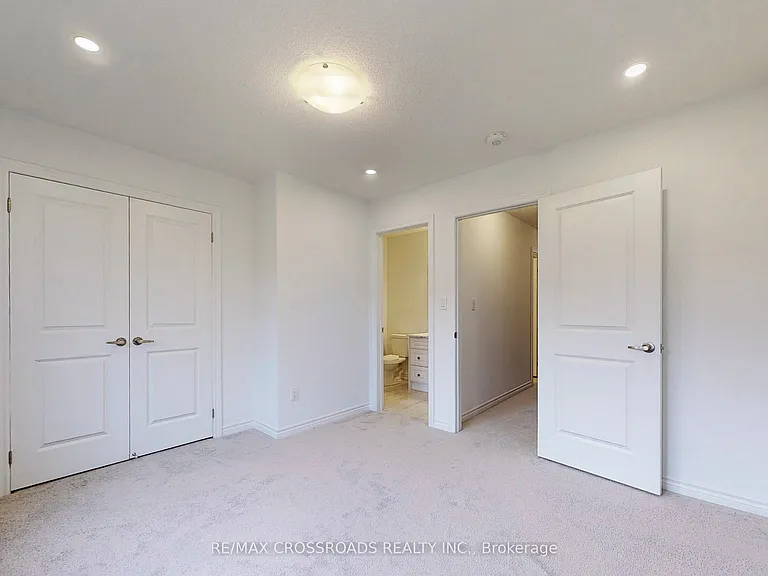 781 Kootenay Path — Photo 19