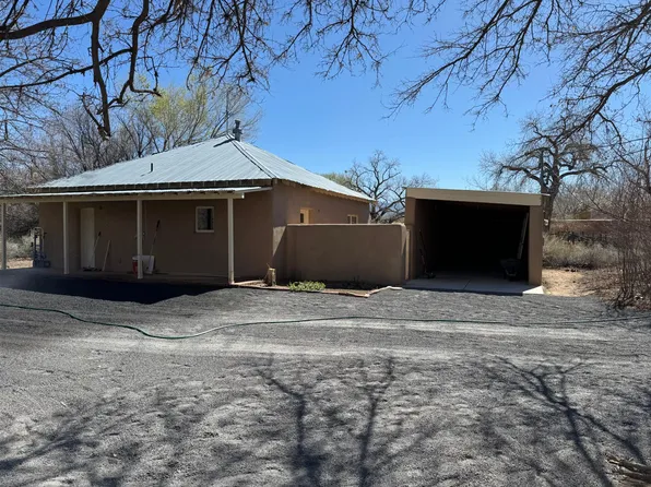 91 Desert Willow Rd, Corrales, NM 87048