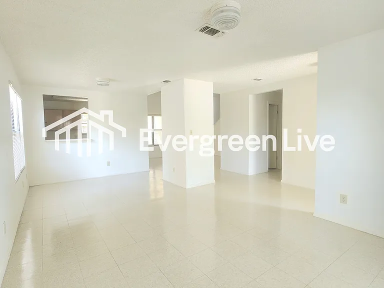 2144 Tesuque Ct — Photo 3