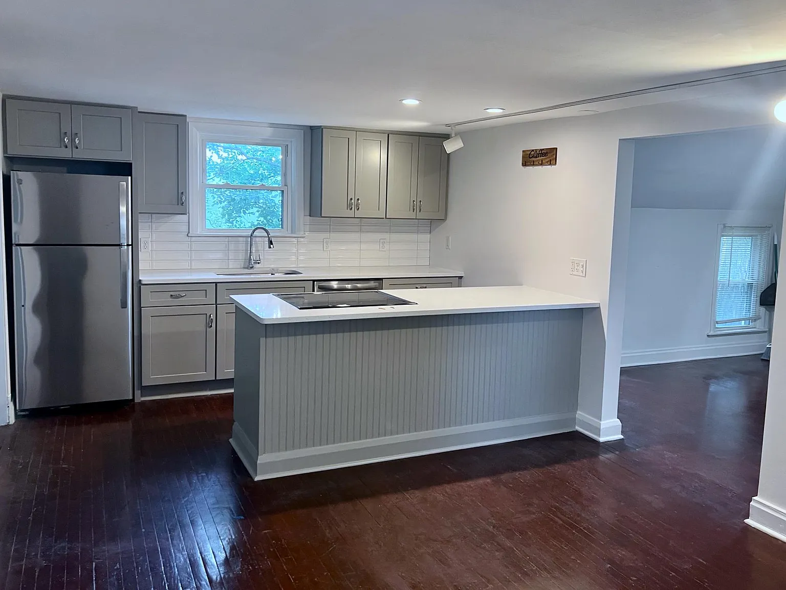 1 bed, 950 sqft, $1,750 — Photo 1