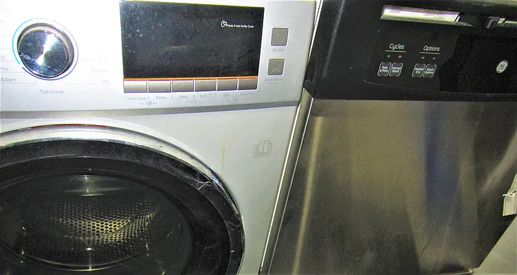 Rented by Ridgewood Capital NYC LLC | media 18