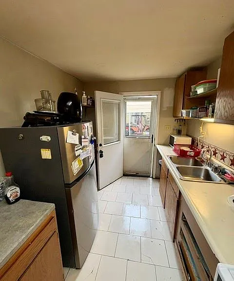302 Rawson Dr — Photo 3