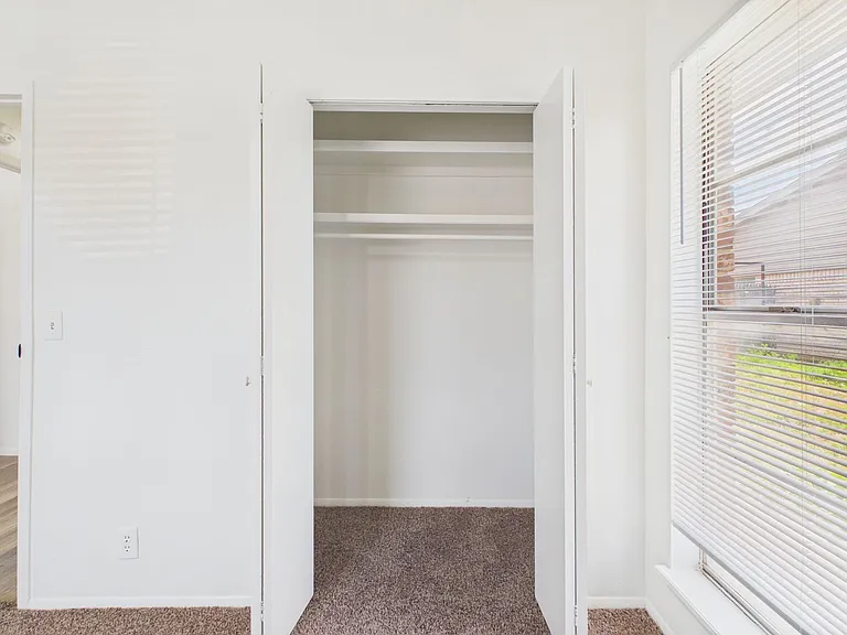 1927 Howard Dr — Photo 14