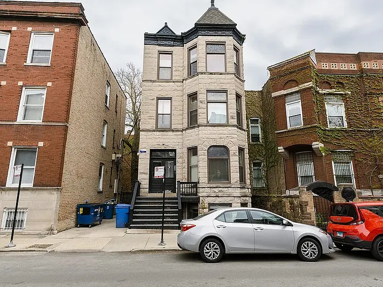 2425 N Geneva Ter #2 — Photo 1