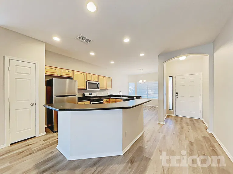 14621 W Ventura St — Photo 5