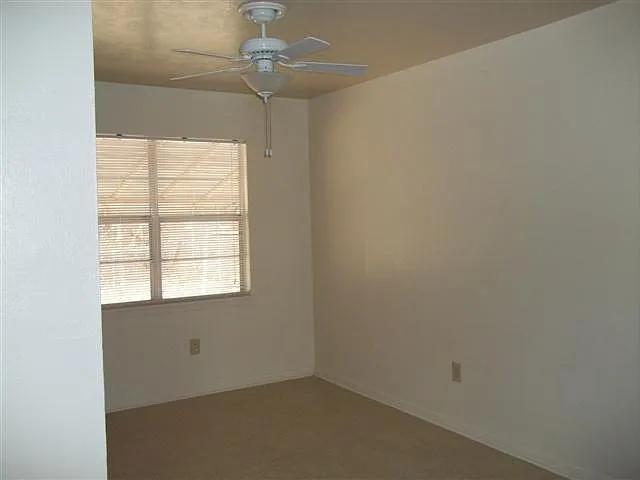 910 Hill St — Photo 7