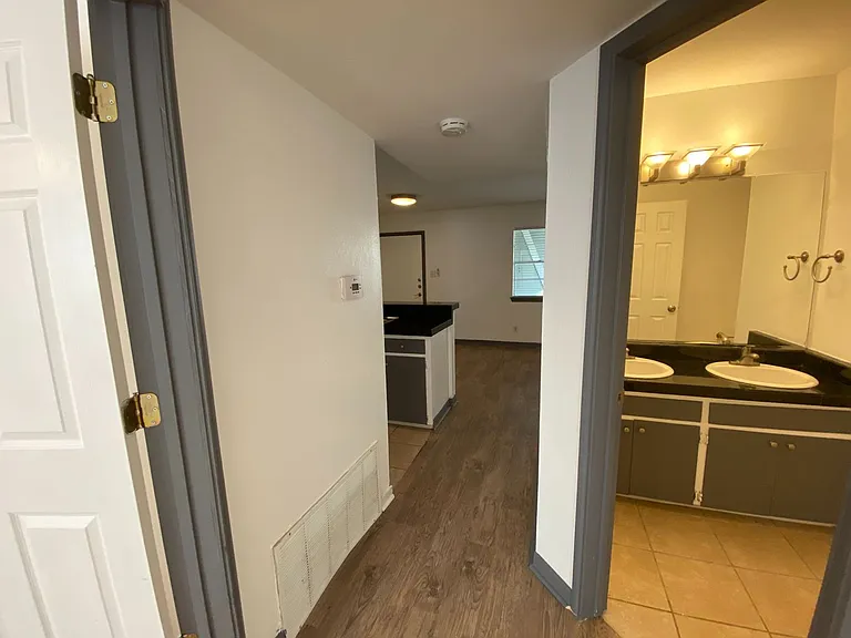 4306 Avenue A #113 — Photo 4