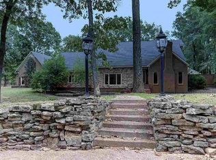 1930 Kirby Rd, Memphis, TN 38119