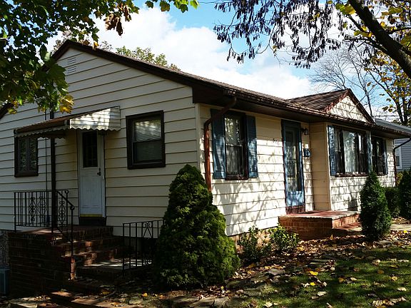 2nd image of 540 W Frech Ave