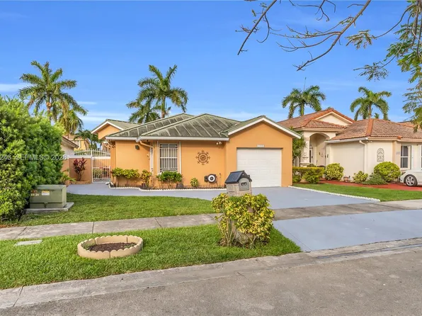 1013 NW 132nd Ave W, Miami, FL 33182