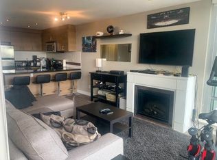 12069 Harris Rd, Pitt Meadows, BC V3Y0C8