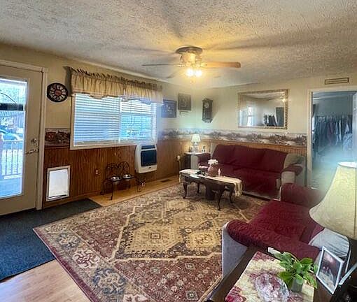 3rd image of 145 Mount Hope Rd