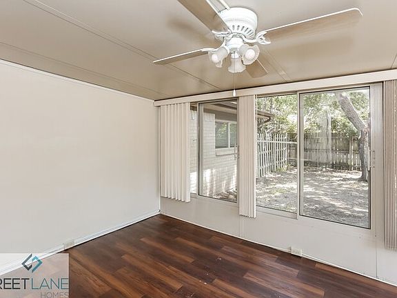 4th image of 3928 Windflower Ln