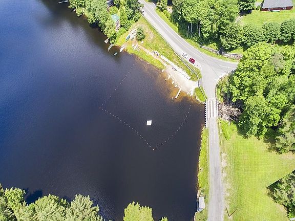 4th image of 50 Lake Dr