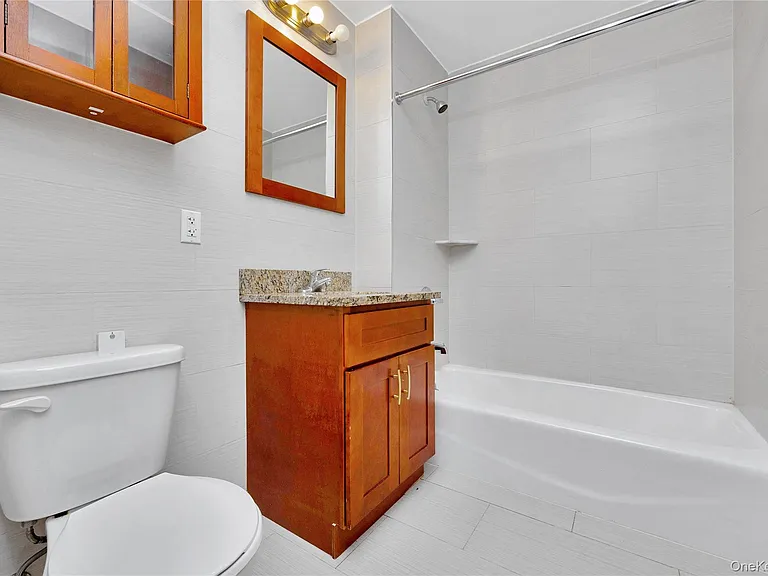 172-18 Jamaica Ave #5C — Photo 8