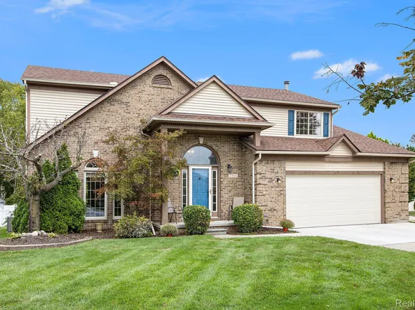 27832 Meadowbrooke Ave, Livonia, MI 48154