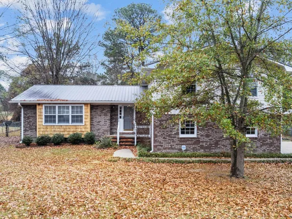 1118 Wynn Ct, Anniston, AL 36207