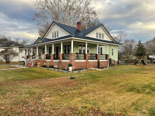 705 E State St, Delmar, DE 19940