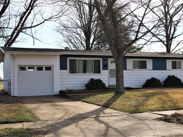 1600 Chickadee Ln, Florissant, MO 63031