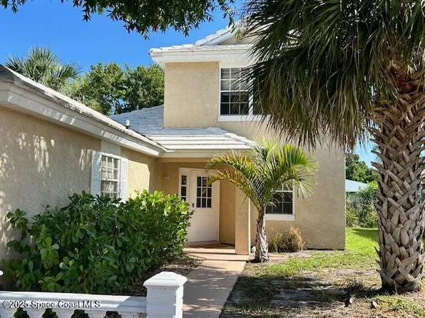 834 Wateroak Dr NE, Palm Bay, FL 32905