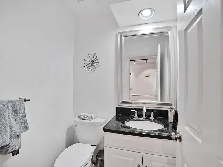 18420 Shady View Ln — Photo 20