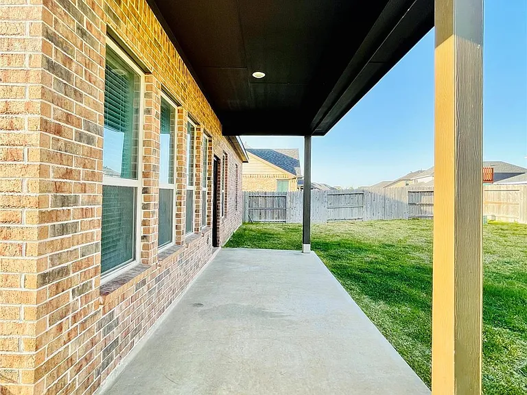 1915 Orchard Berry Ln — Photo 34
