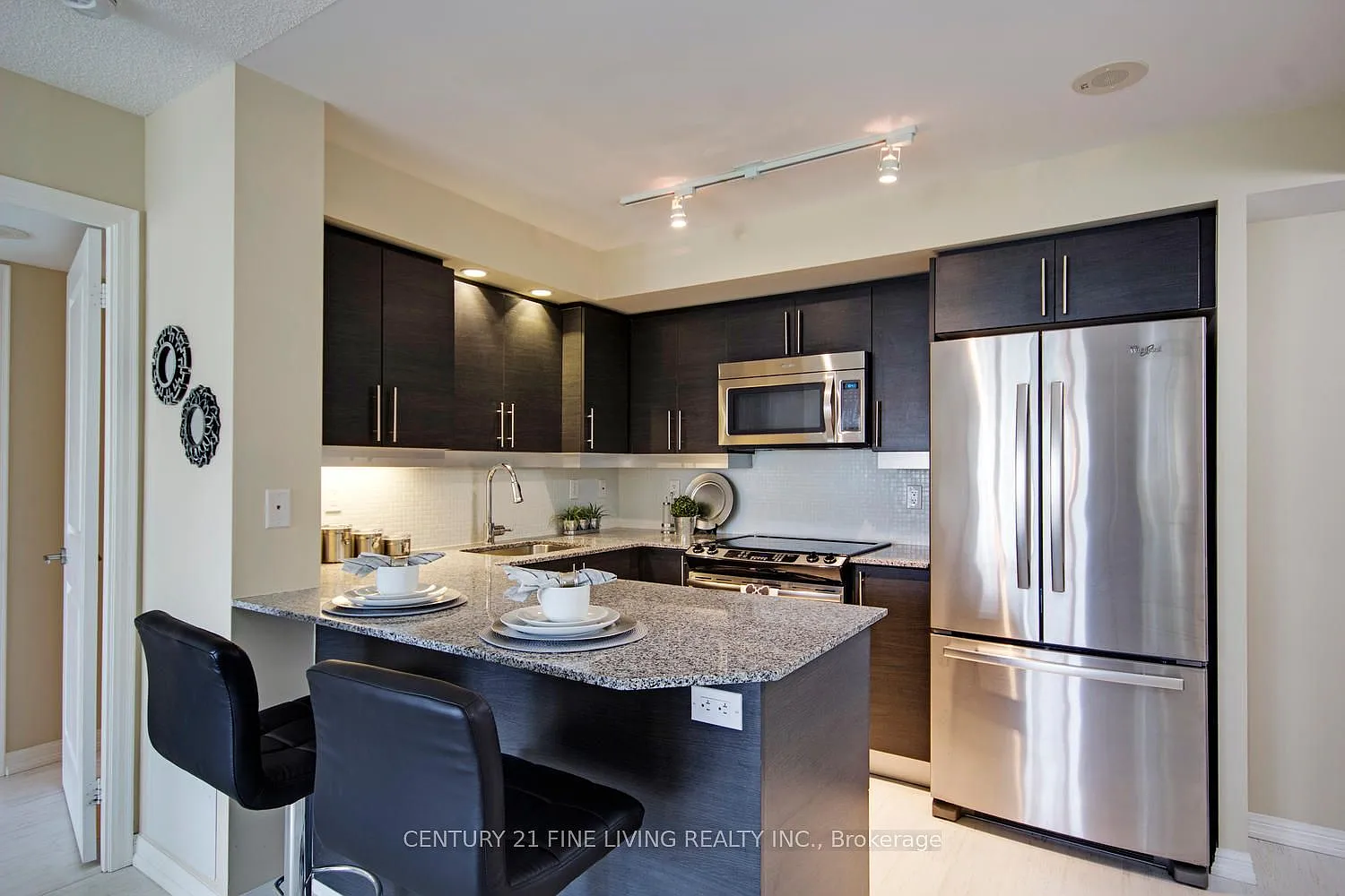 2 bed, $3,400 — Photo 4