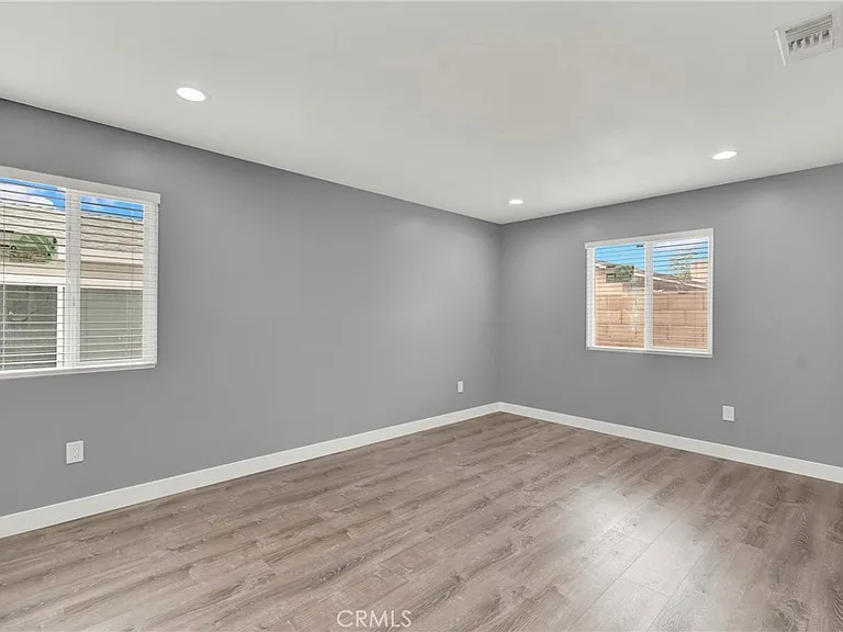 5646 Deodar St #B — Photo 6