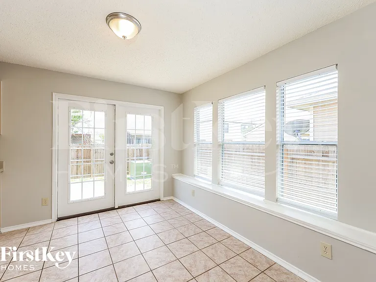 9723 Autumn Valley — Photo 8