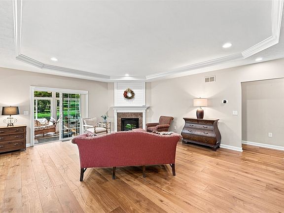 4th image of 217 Wheatland Rd