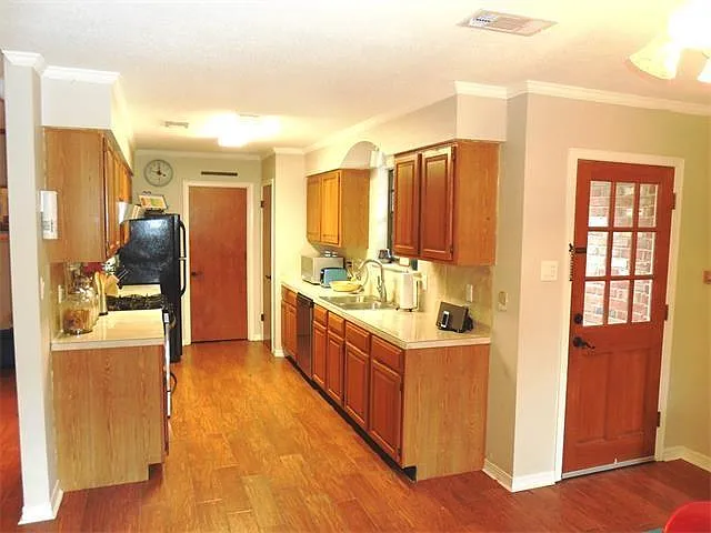 102 Beau Soleil Pl — Photo 2