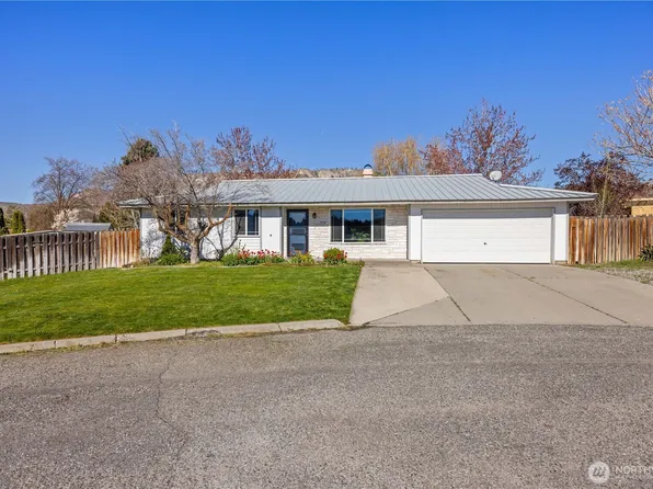 928 Selkirk Place, Brewster, WA 98812