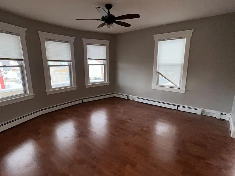 156 Holly St #2B — Photo 10