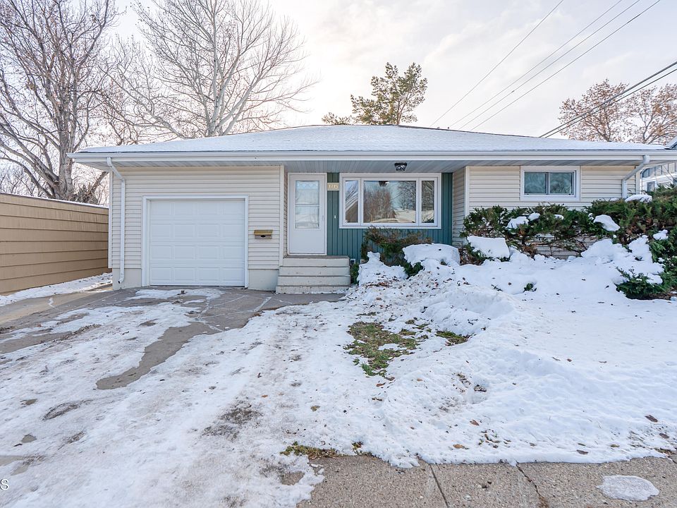 1st image of 1715 E Avenue D