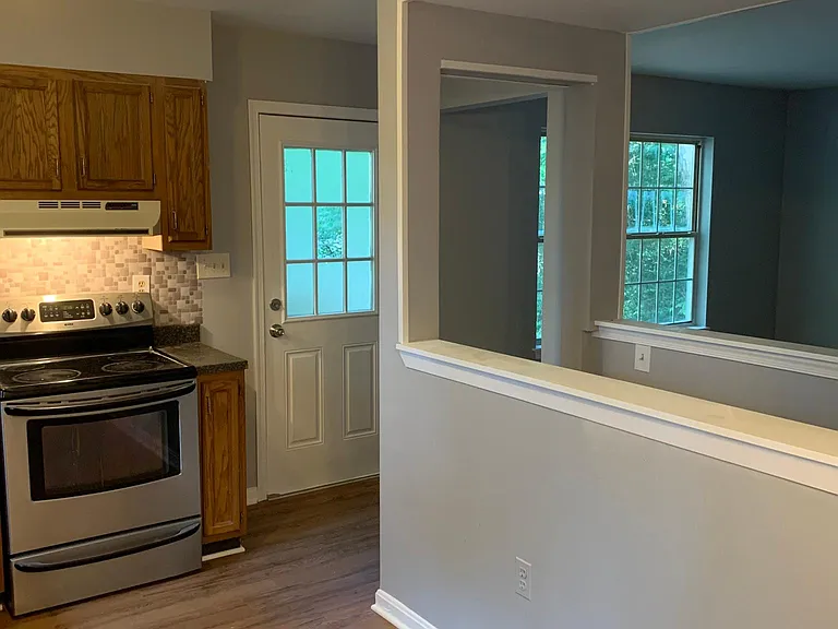 8441 Pine Blvd — Photo 6