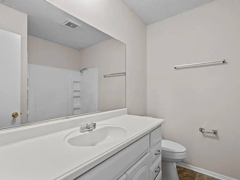 300 E McPherson Dr — Photo 17