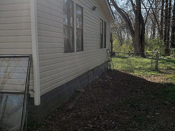 5th image of 159 Brown Rd