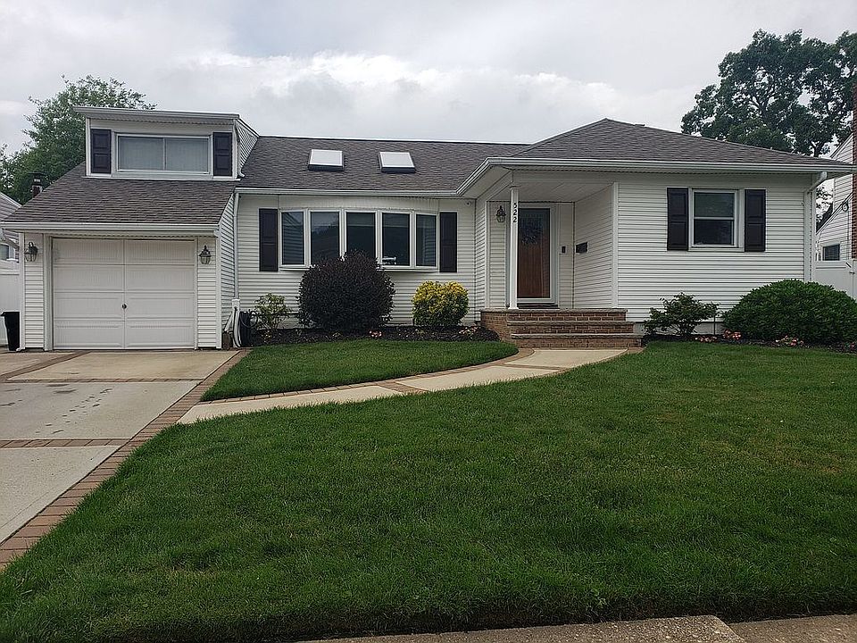 1st image of 522 N Oak St