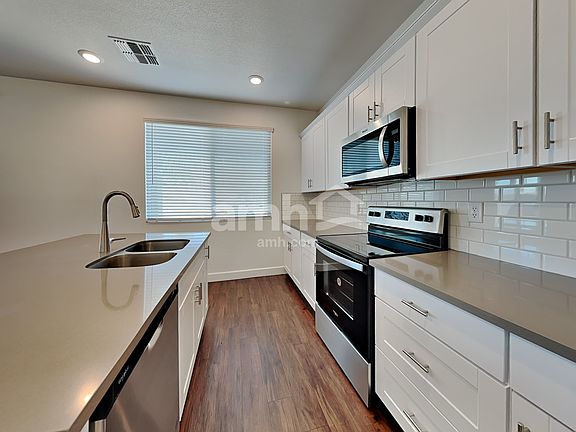 4th image of 17122 W Puget Ave