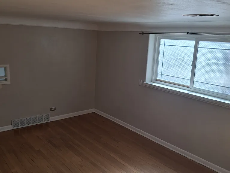 1535 Hudson St #6 — Photo 13